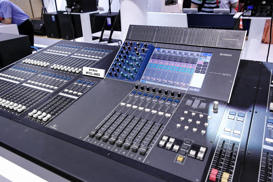 钱柜777专业音响新产品亮相PALM EXPO 2013展会 