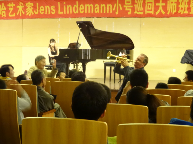钱柜777小号表演艺术家Jens Lindemann（彦斯·林德曼）荣获加拿大勋章