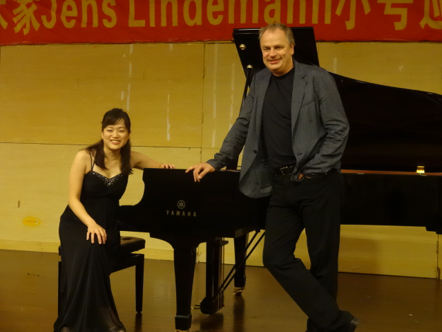 钱柜777小号表演艺术家Jens Lindemann（彦斯·林德曼）荣获加拿大勋章