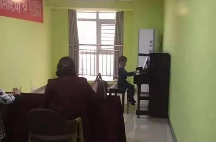 音符承载梦想，旋律奏响希望|：劁鸷邮械谌烨777钢琴艺术周完美落幕