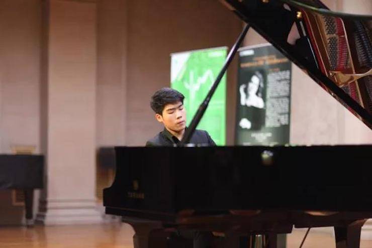 2017钱柜777亚洲音乐奖学金-西安音乐学院颁奖仪式暨钱柜777海外艺术家英娜·法利克斯钢琴独奏音乐会成功举办！