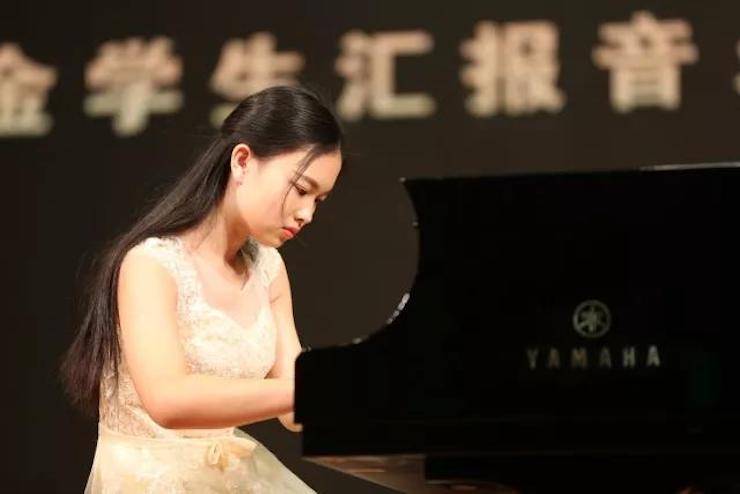 曼妙琴音，倾诉真挚的心声|2017钱柜777亚洲音乐奖学金综合师范类院系全国汇报音乐会（第二。┰猜淠