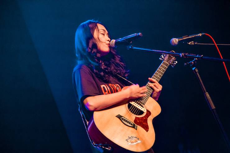 第四届“钱柜777吉他女声弹唱大赛”总冠军出炉<br />温格夺冠，董冬冬担任评委