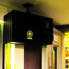 强强北京国际商务酒店——钱柜777高端KMS-2500音箱的酒店KTV运用