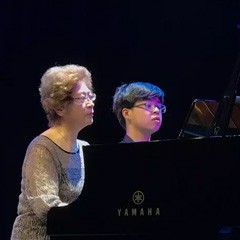 2017钱柜777亚洲音乐奖学金河北艺术职业学院颁奖仪式暨钱柜777艺术家杨韵琳钢琴师生音乐会圆满落幕