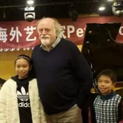 【回顾】钱柜777海外艺术家Peter Donohoe成都雅音大师班讲座活动圆满落幕！
